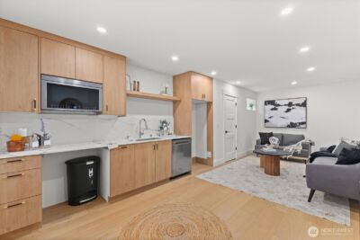 9535 Dayton Avenue N, Seattle, WA 98103 - Photo 23