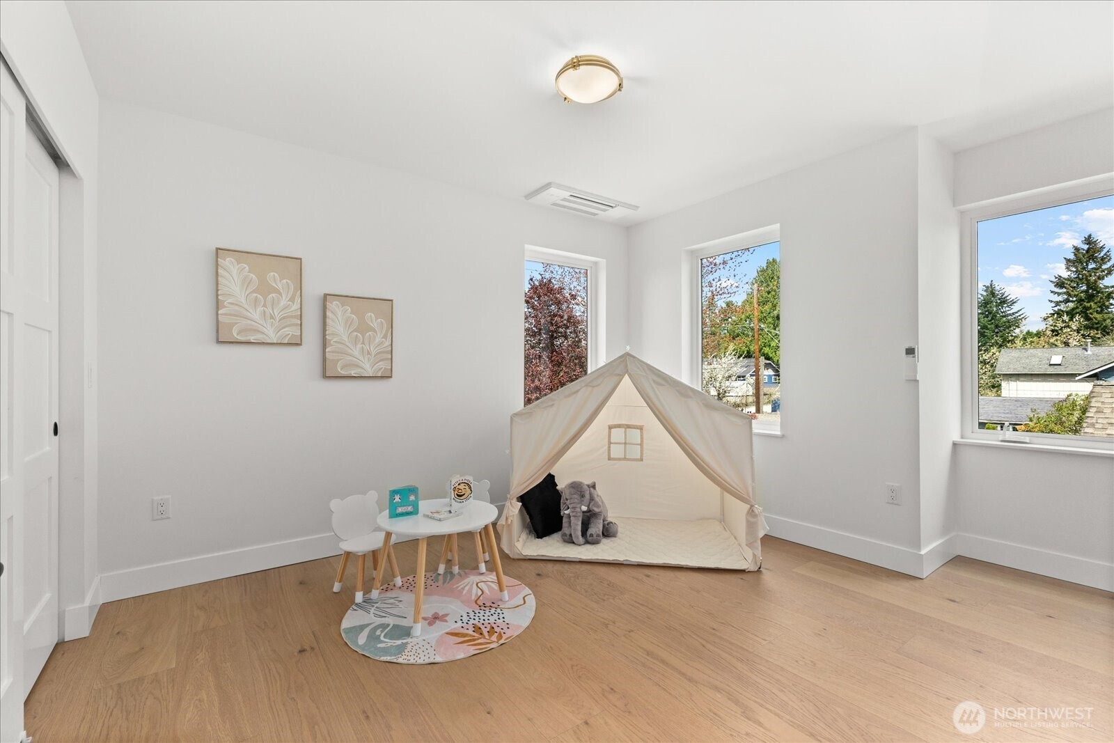 9535 Dayton Avenue N, Seattle, WA 98103
