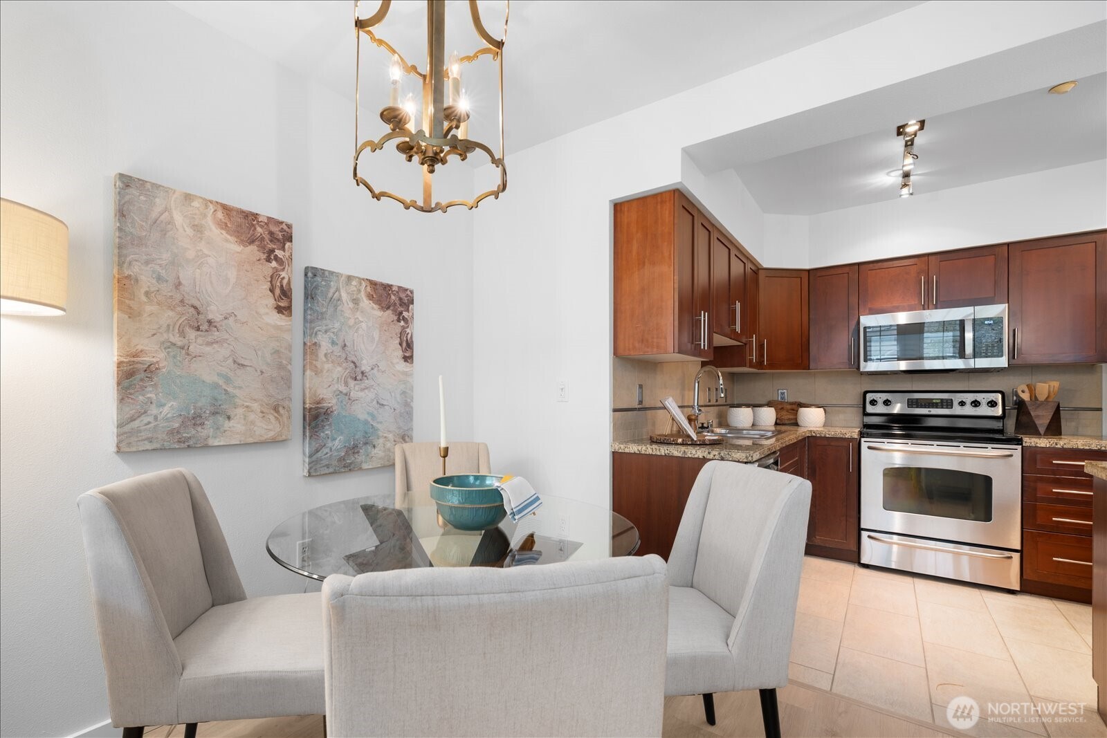 211 Kirkland Avenue #208, Kirkland, WA 98033