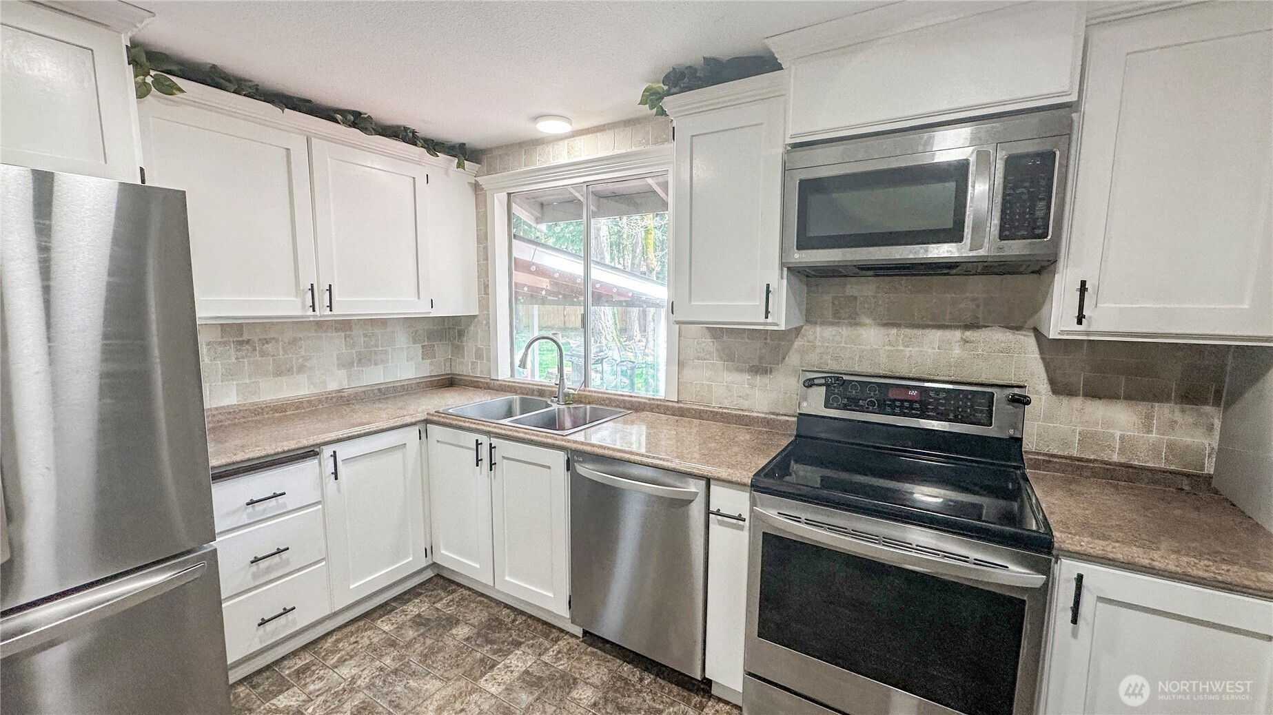 7802 Royal Oak Drive SE, Olympia, WA 98503