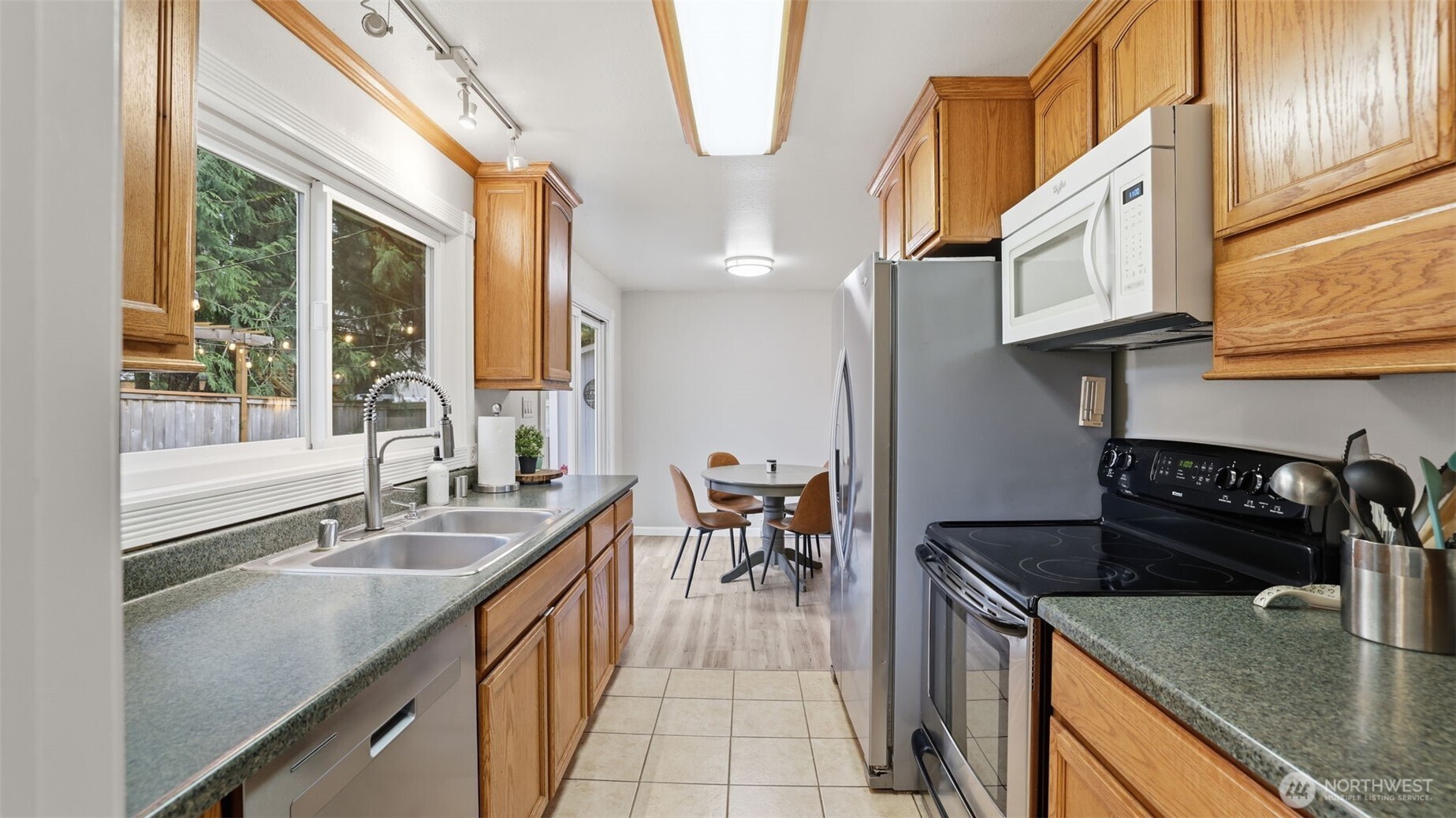 840 211th Place NE, Sammamish, WA 98074
