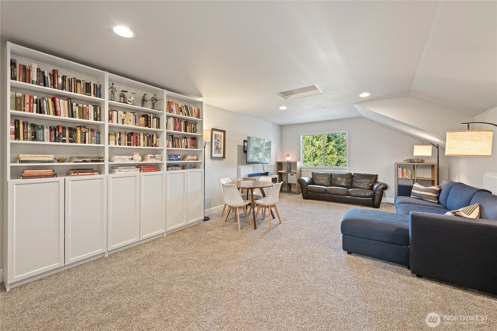 21812 SE 270th Street , Maple Valley, WA 98038-7417