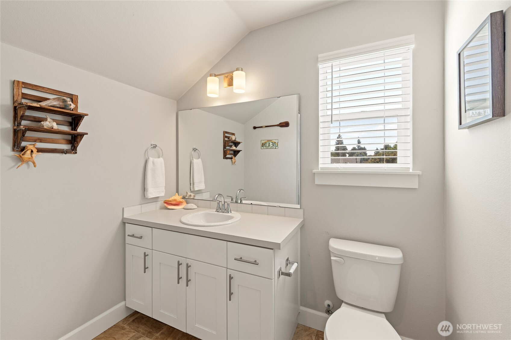 21812 SE 270th Street , Maple Valley, WA 98038-7417