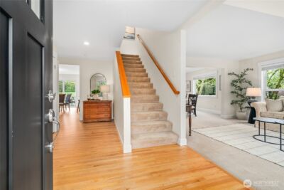 340 222nd Place SE, Sammamish, WA 98074 - Photo 3