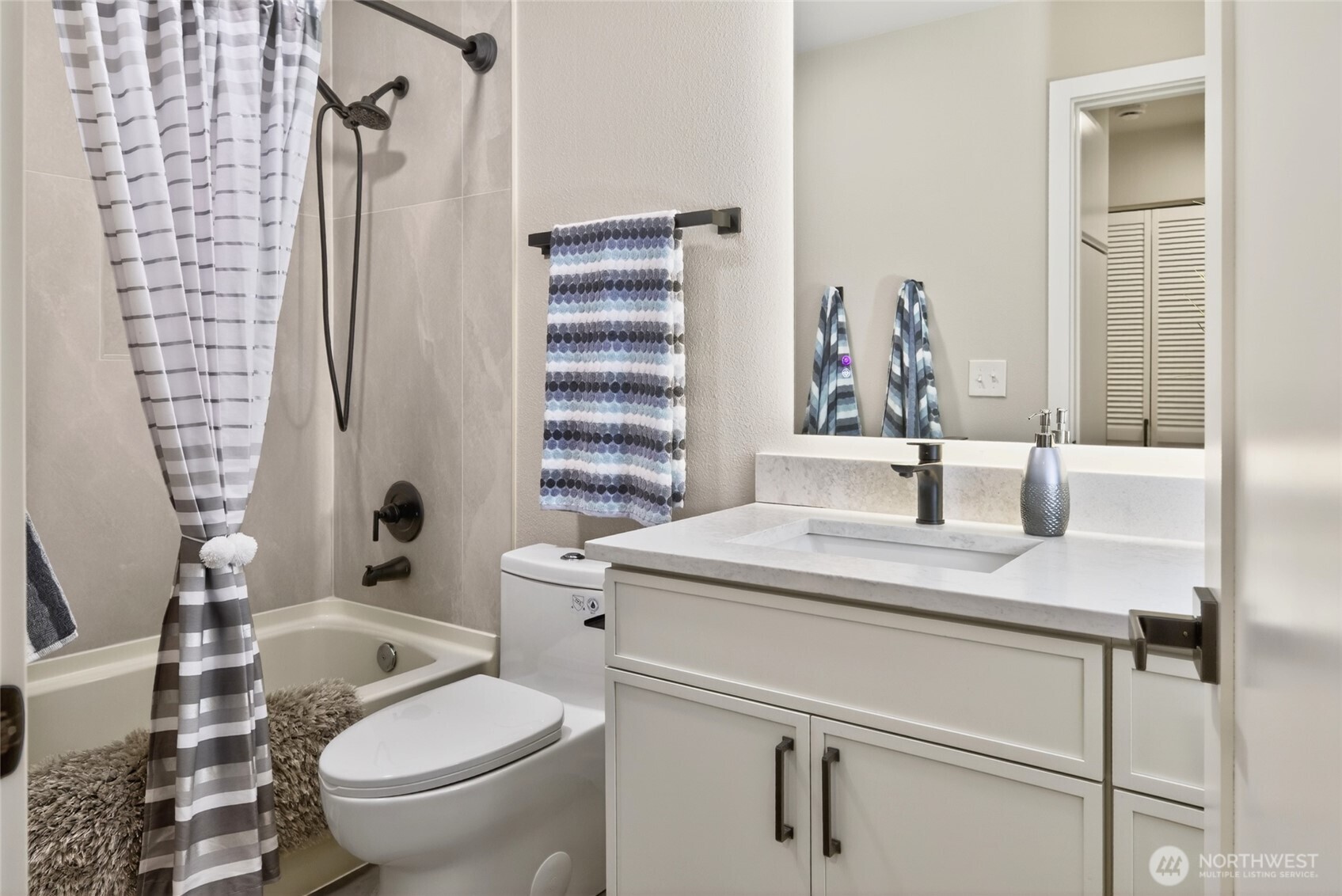 18200 73rd Avenue NE #A-311, Kenmore, WA 98028