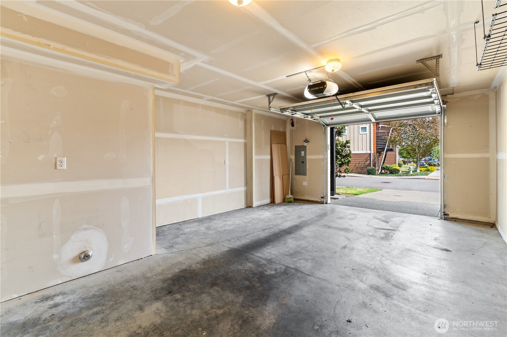 17410 118th Avenue Ct E #C, Puyallup, WA 98374