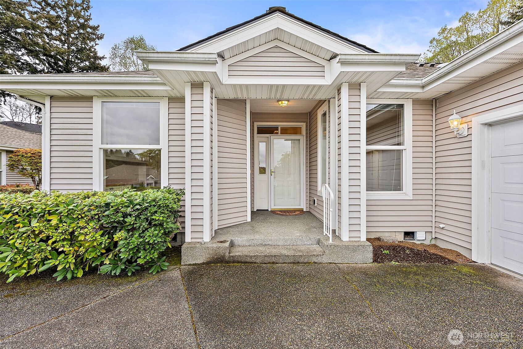 8816 71ST Street Ct SW, Lakewood, WA 98498-4087