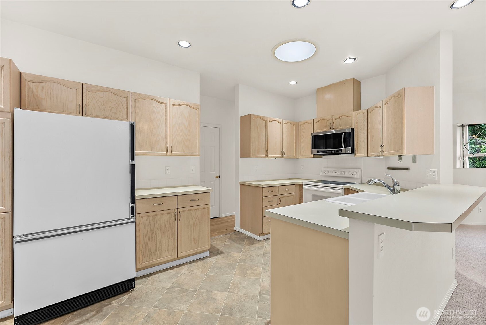 8816 71ST Street Ct SW, Lakewood, WA 98498-4087