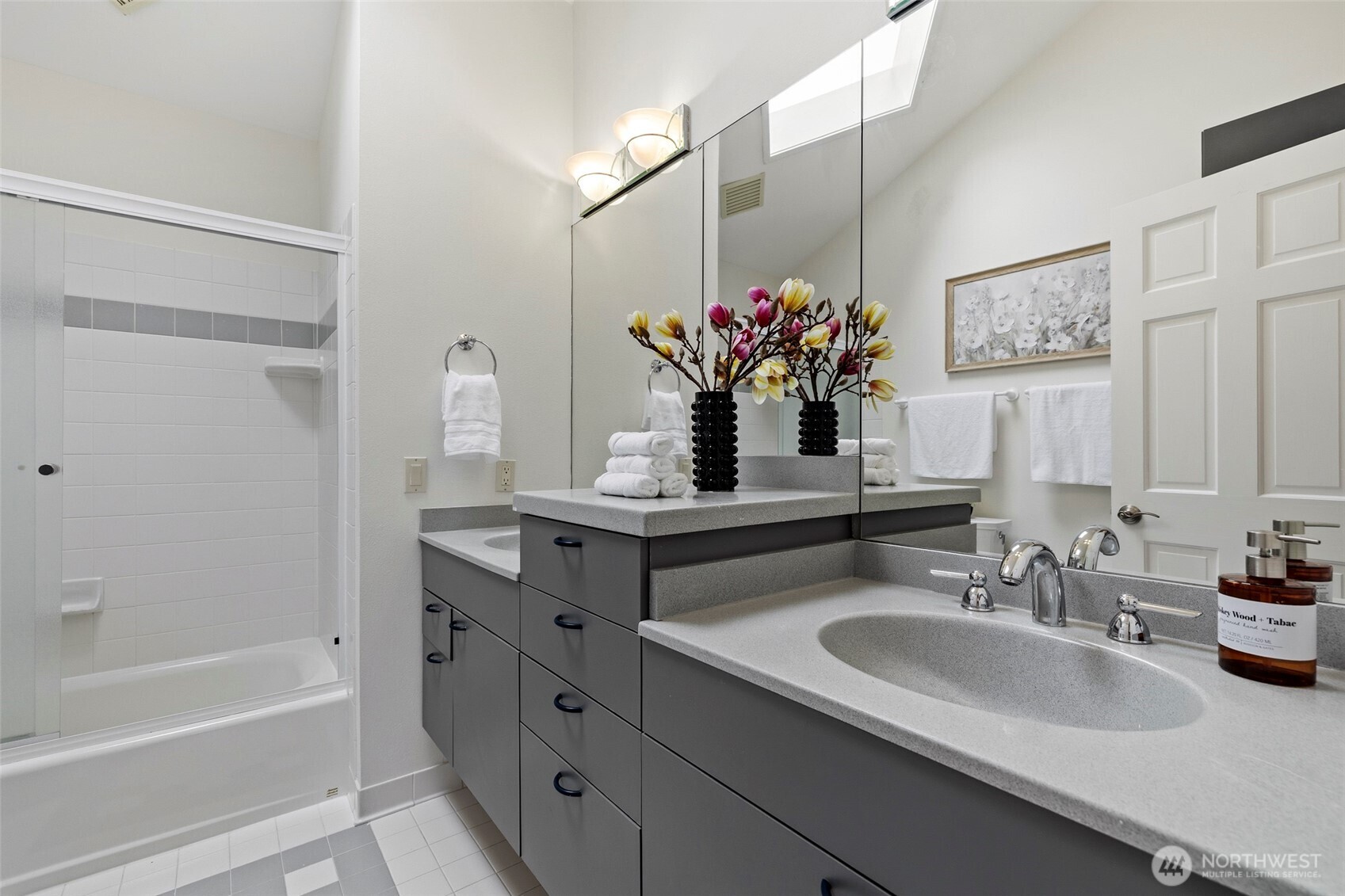 2507 Medina Circle , Medina, WA 98039