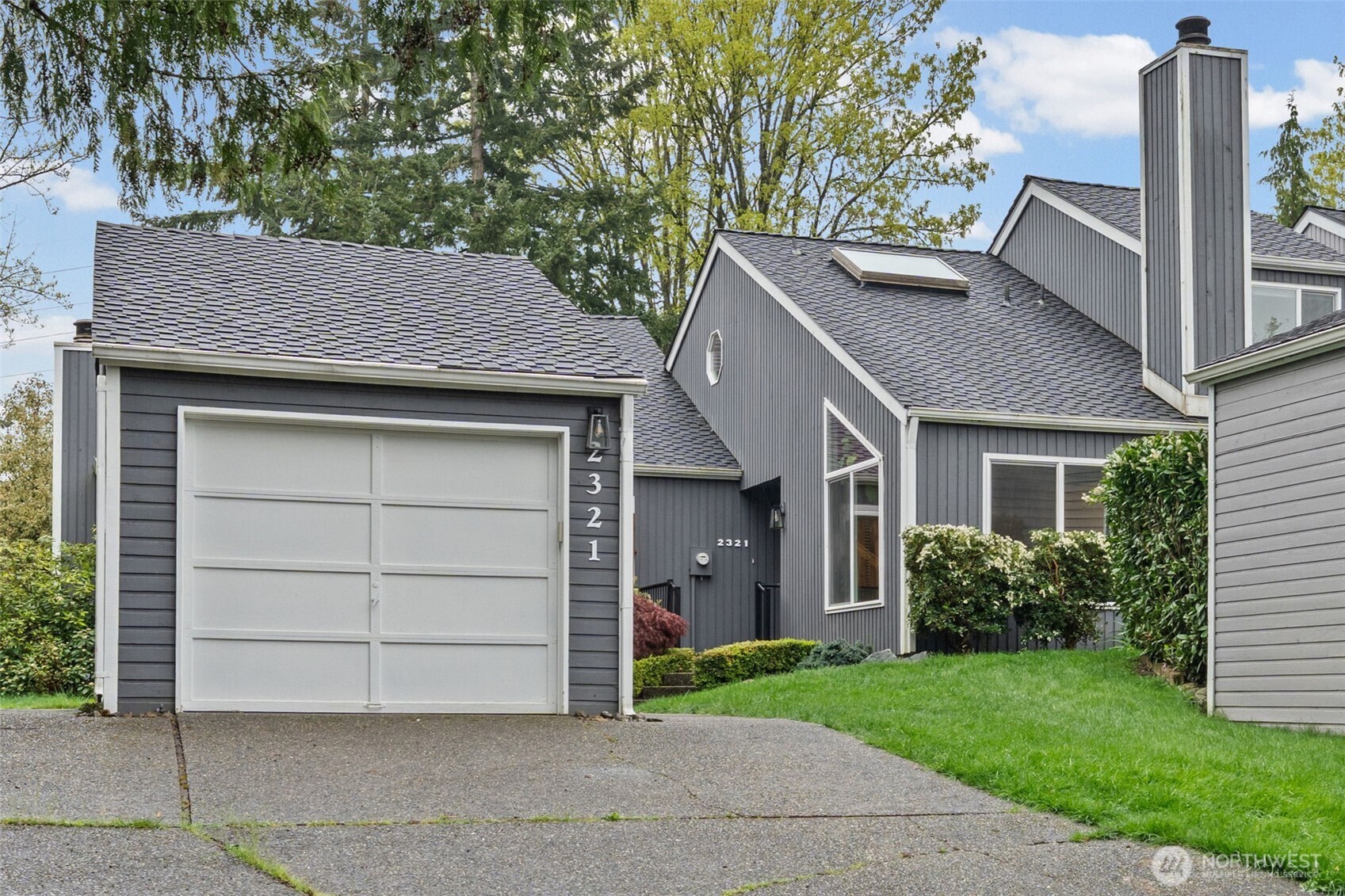 2321 SE 8th Drive , Renton, WA 98055