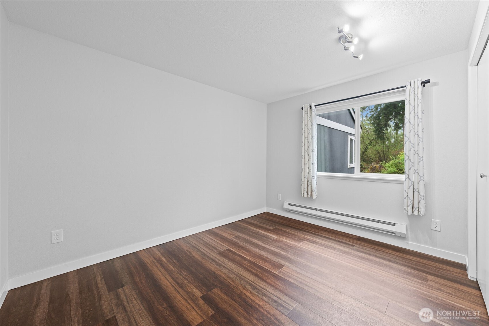 2321 SE 8th Drive , Renton, WA 98055