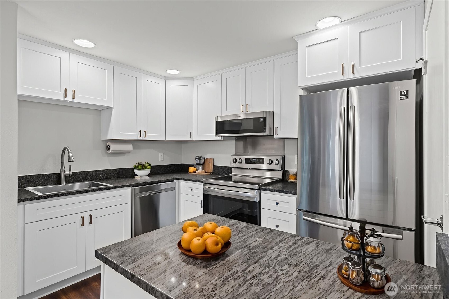 2321 SE 8th Drive , Renton, WA 98055