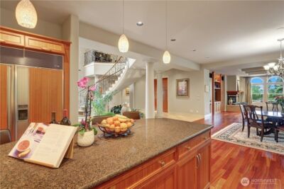 1055 91st Avenue NE, Bellevue, WA 98004 - Photo 12