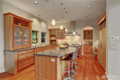 1055 91st Avenue NE, Bellevue, WA 98004 - Photo 15