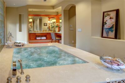 1055 91st Avenue NE, Bellevue, WA 98004 - Photo 22