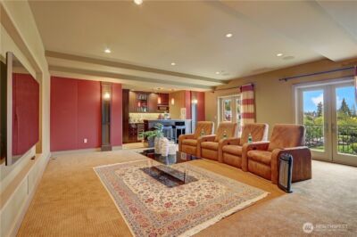 1055 91st Avenue NE, Bellevue, WA 98004 - Photo 32