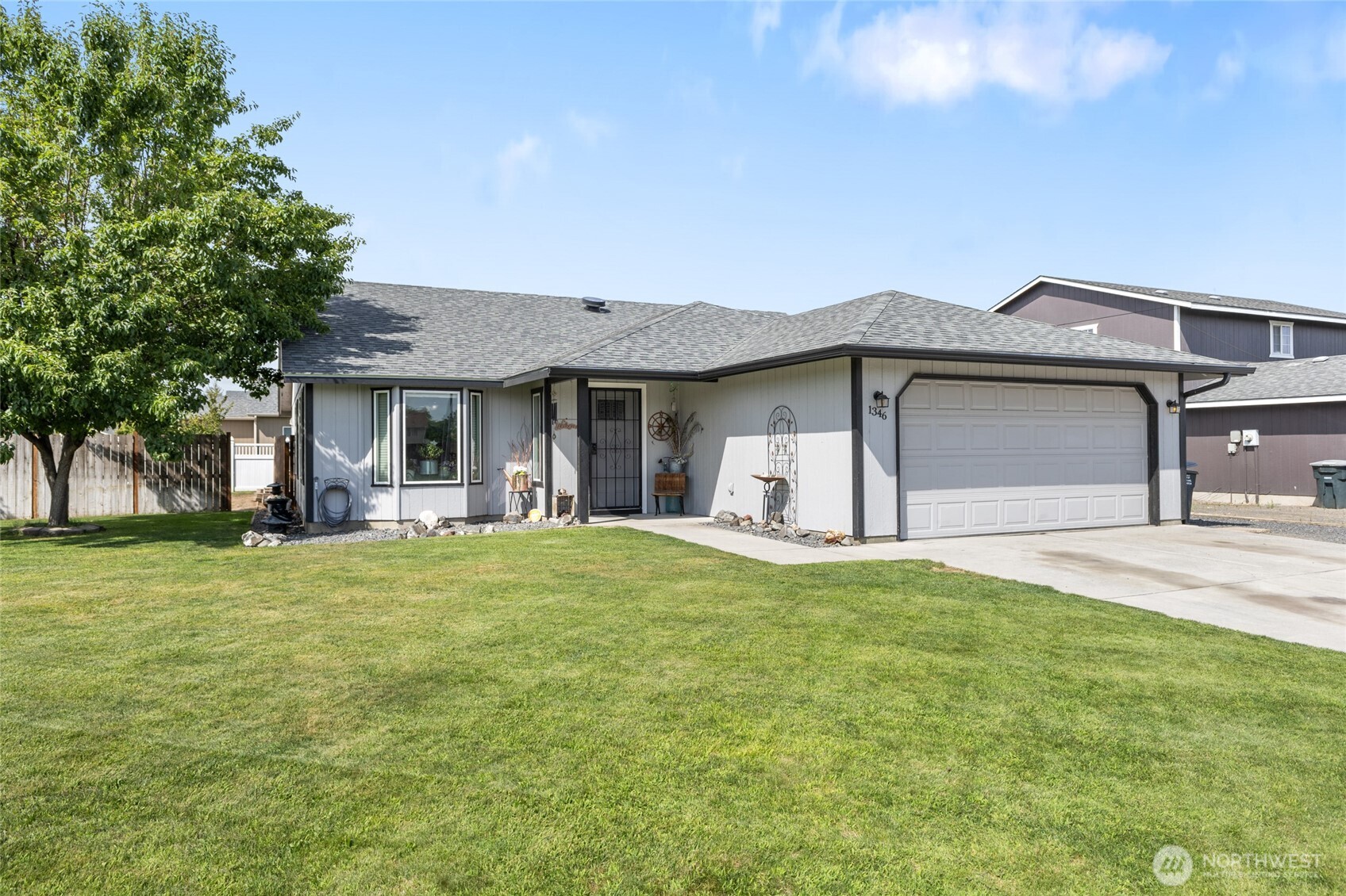 1346 E Greens Loop , Moses Lake, WA 98837