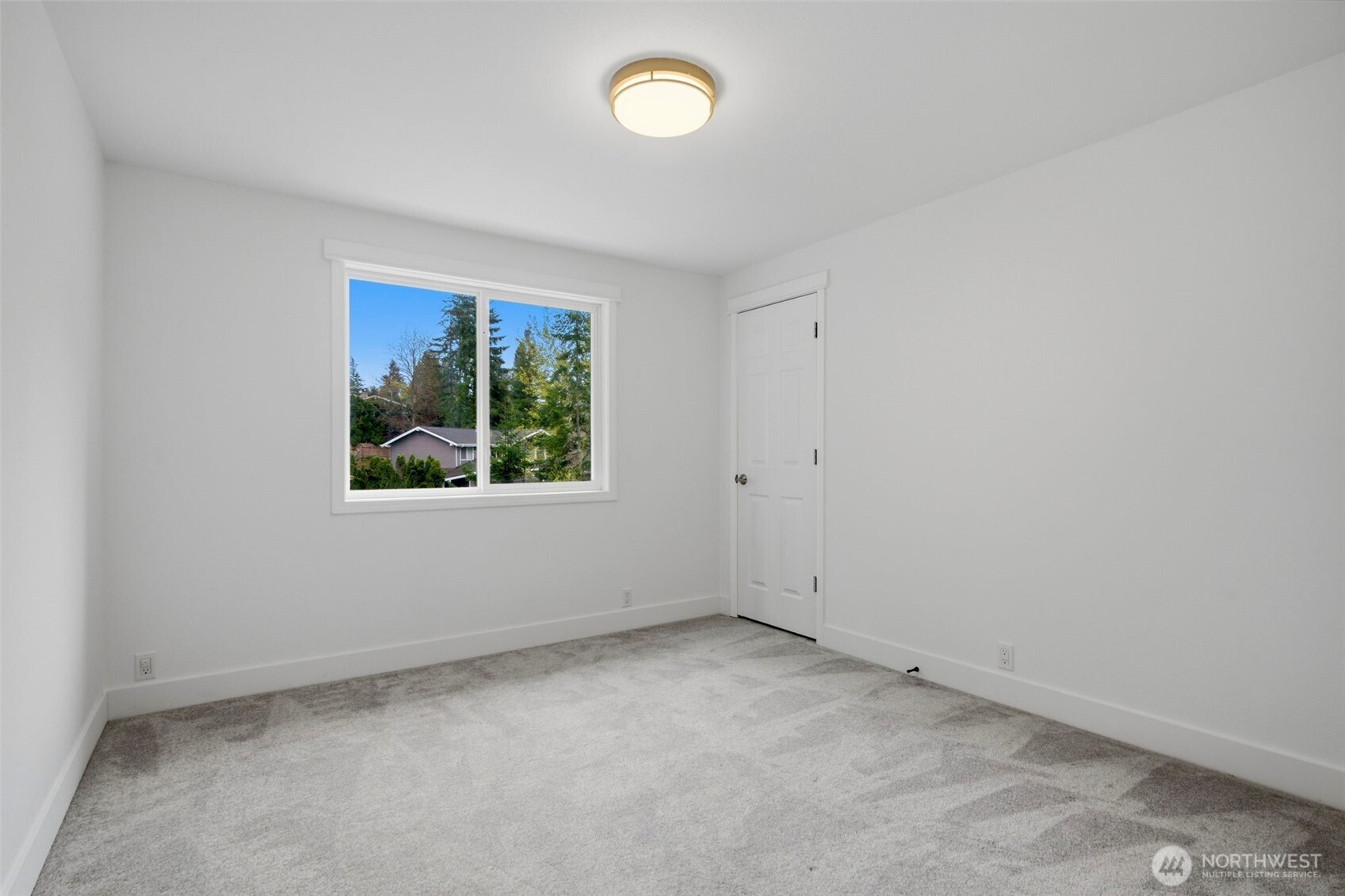 5605 140th Place SE, Bellevue, WA 98006
