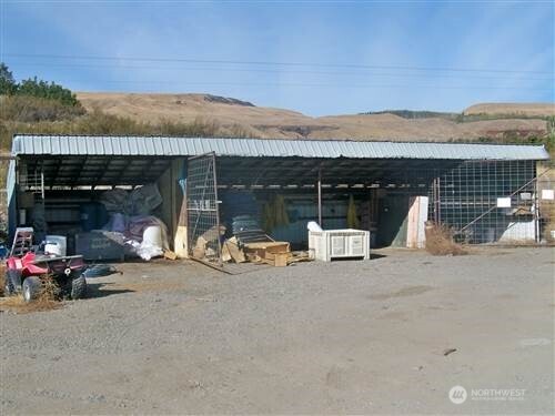 618 Jack Wells Road , Bridgeport, WA 98813