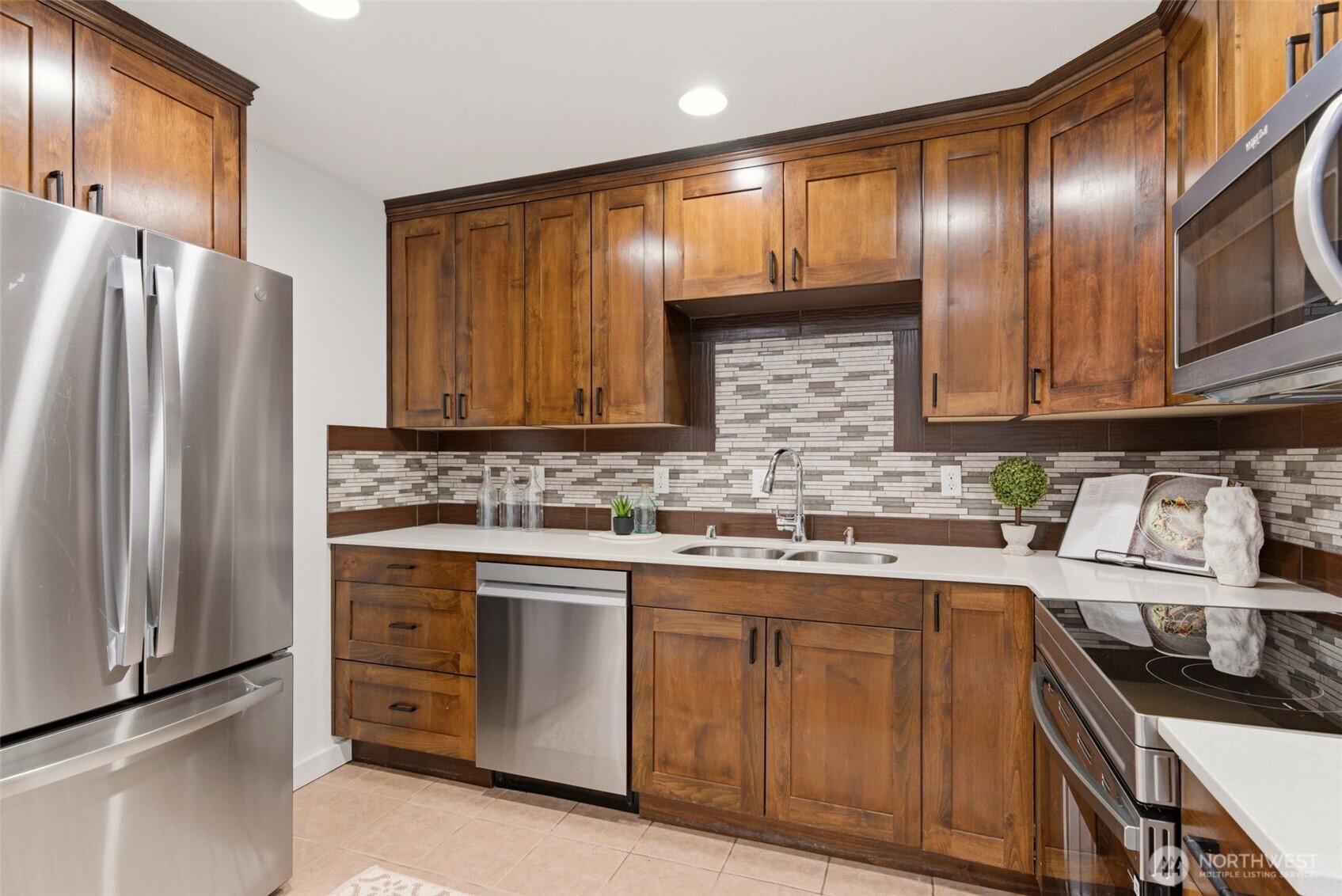 10404 Jovita Blvd E, Edgewood, WA 98372