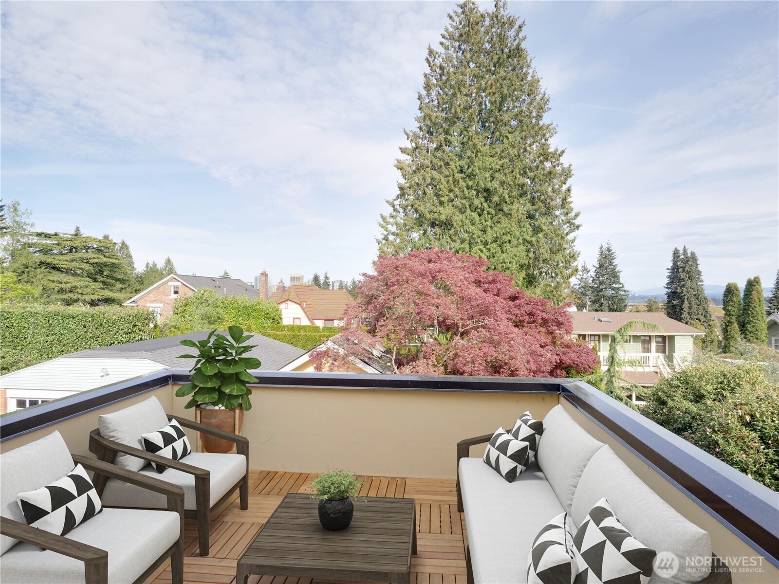 4026 Burke Avenue N, Seattle, WA 98103