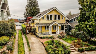 4026 Burke Avenue N, Seattle, WA 98103 - Photo 2
