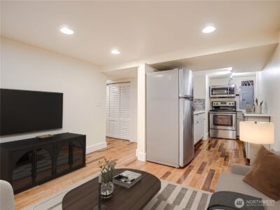 4026 Burke Avenue N, Seattle, WA 98103 - Photo 27