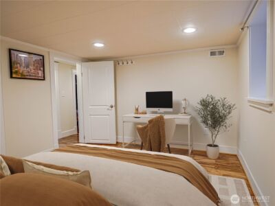 4026 Burke Avenue N, Seattle, WA 98103 - Photo 30