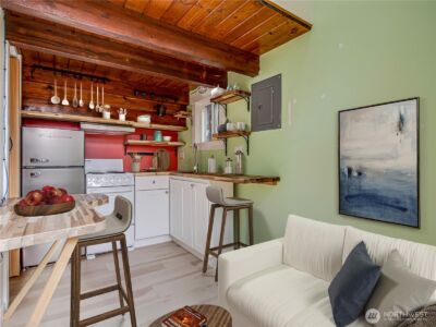 4026 Burke Avenue N, Seattle, WA 98103 - Photo 33