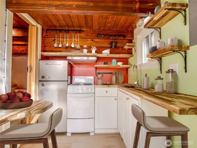 4026 Burke Avenue N, Seattle, WA 98103 - Photo 34