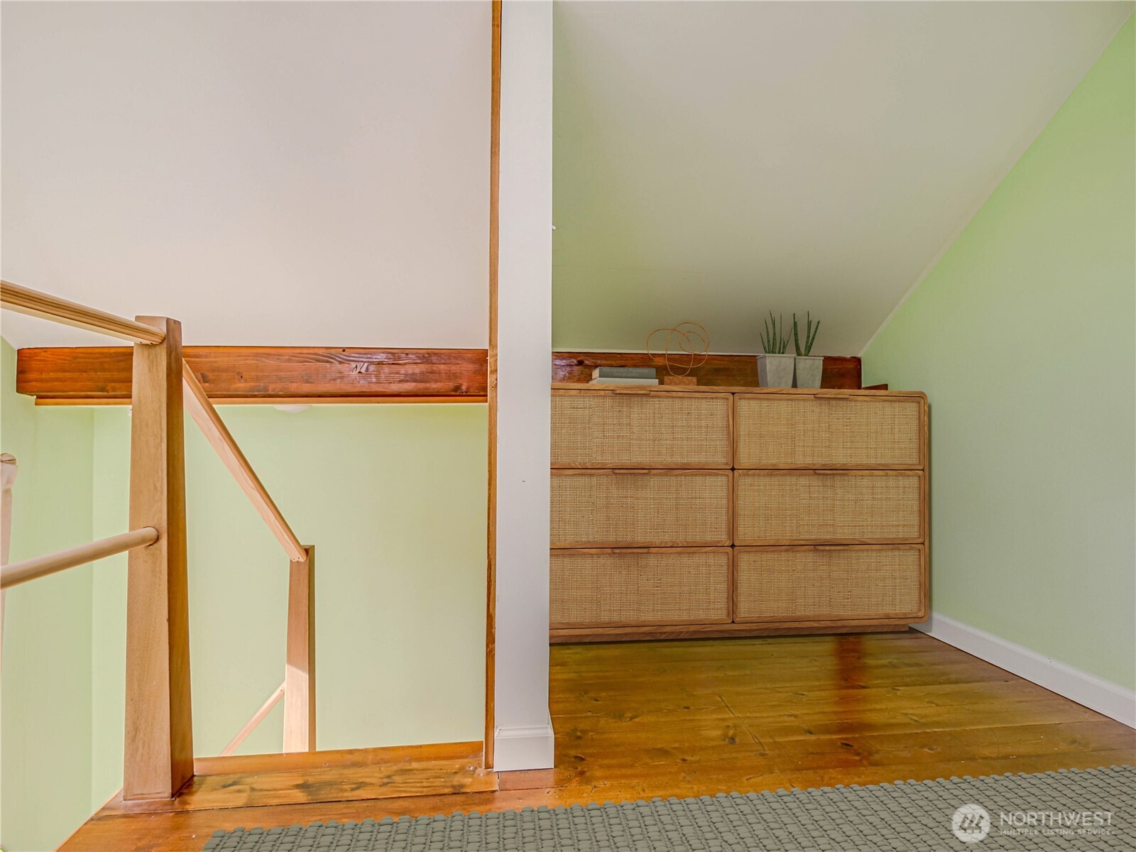4026 Burke Avenue N, Seattle, WA 98103