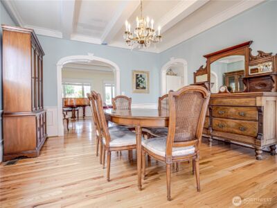 4026 Burke Avenue N, Seattle, WA 98103 - Photo 8