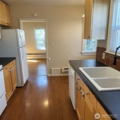 7822 NE Lake City Way NE, Seattle, WA 98115 - Photo 7