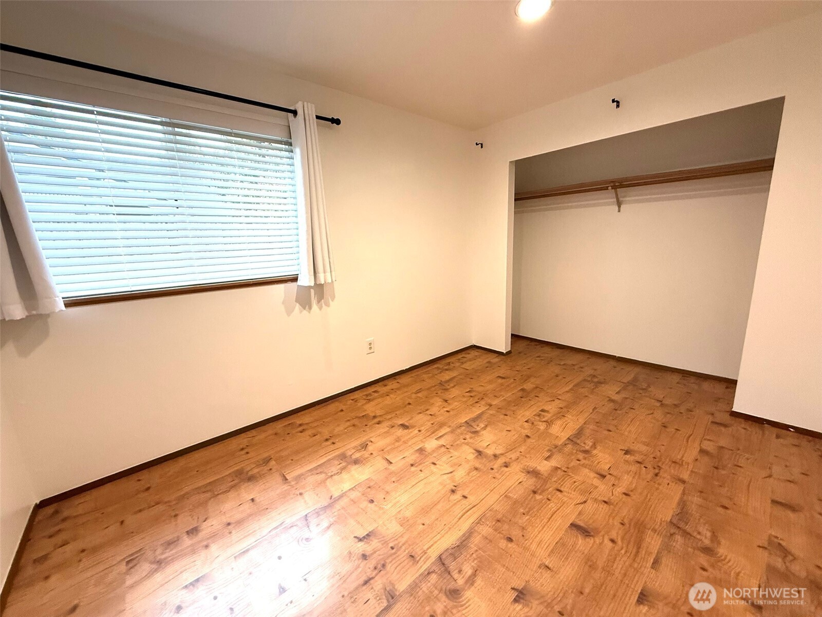 12043 Bartlett Avenue NE, Seattle, WA 98125