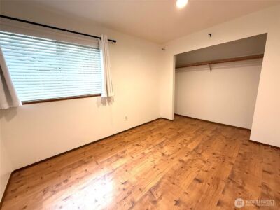 12043 Bartlett Avenue NE, Seattle, WA 98125 - Photo 11