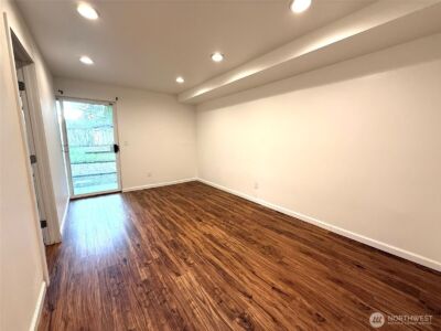 12043 Bartlett Avenue NE, Seattle, WA 98125 - Photo 12