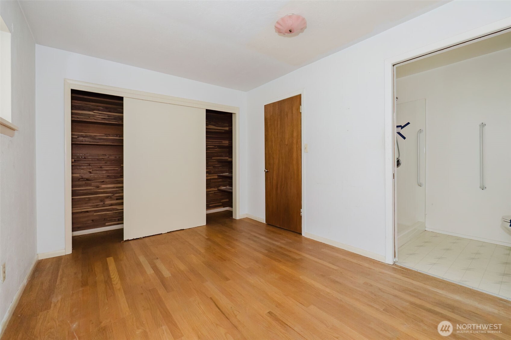 1145 NW Darling Road , Bremerton, WA 98311