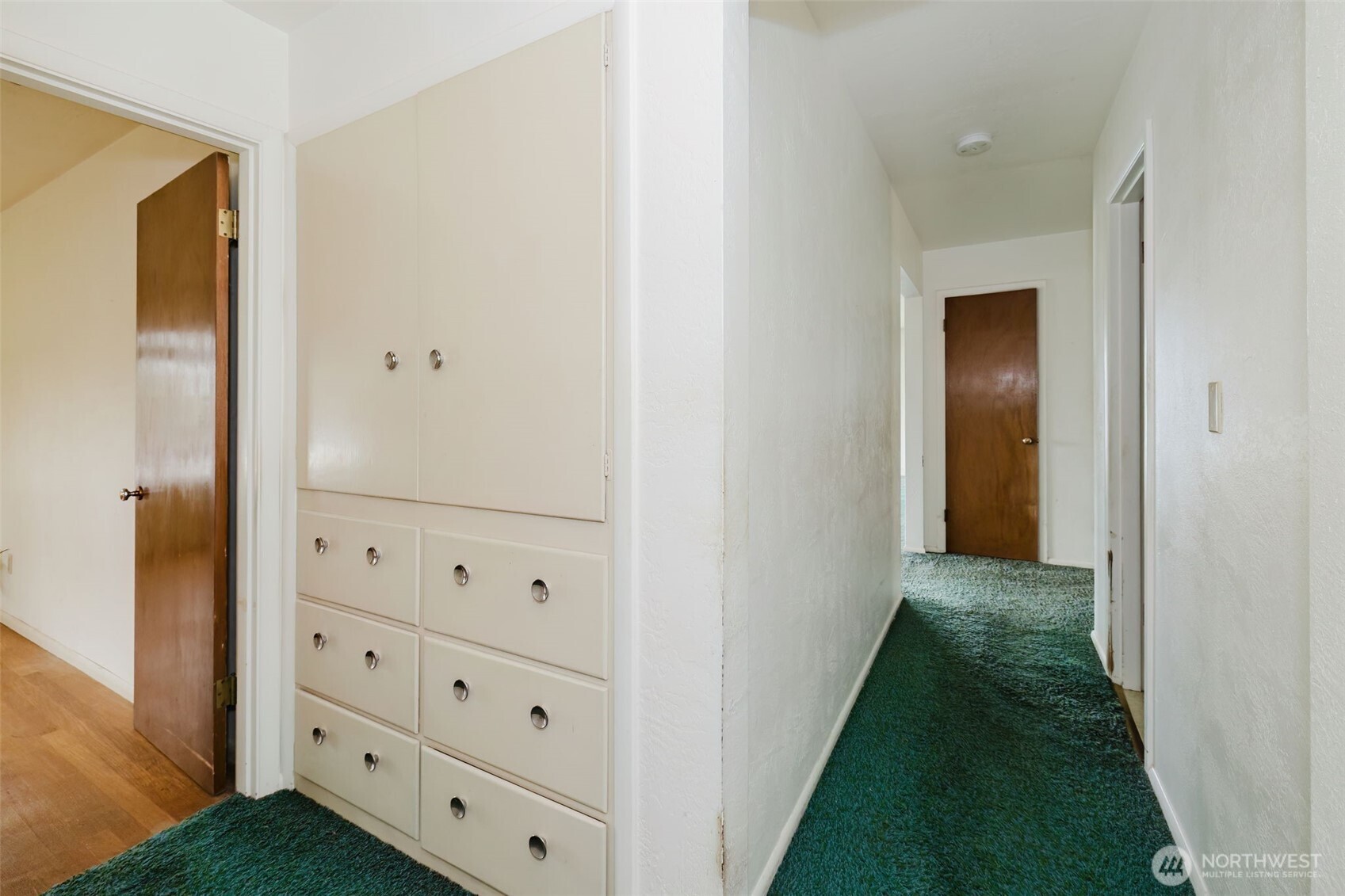 1145 NW Darling Road , Bremerton, WA 98311