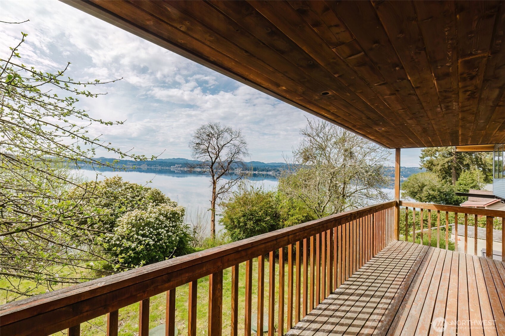 1145 NW Darling Road , Bremerton, WA 98311