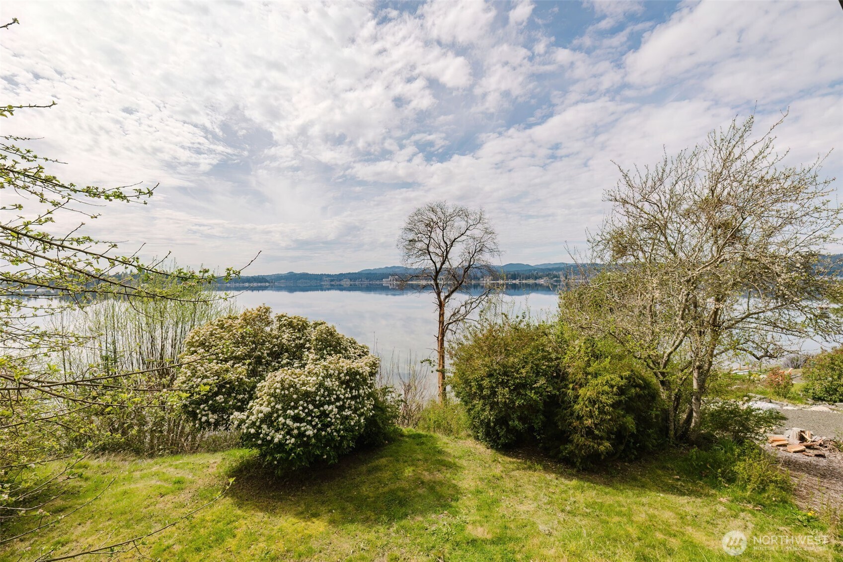 1145 NW Darling Road , Bremerton, WA 98311