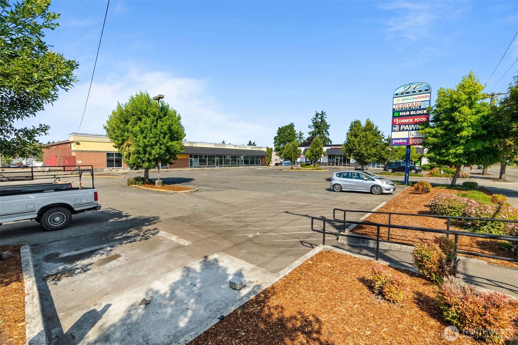 7030 Pacific Avenue , Tacoma, WA 98408