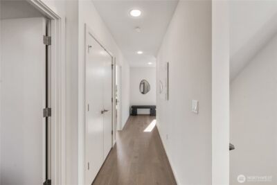926 N 35th Street , Seattle, WA 98103 - Photo 19