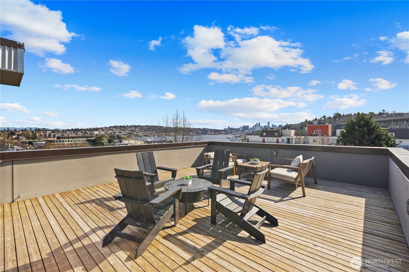 926 N 35th Street , Seattle, WA 98103