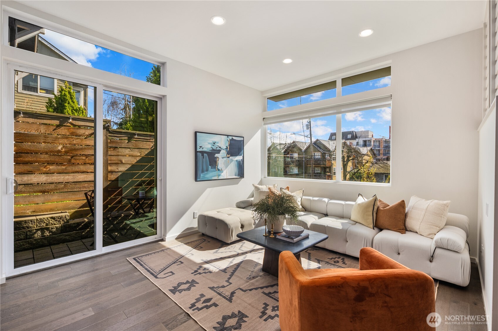 926 N 35th Street , Seattle, WA 98103