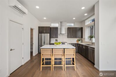 926 N 35th Street , Seattle, WA 98103 - Photo 9