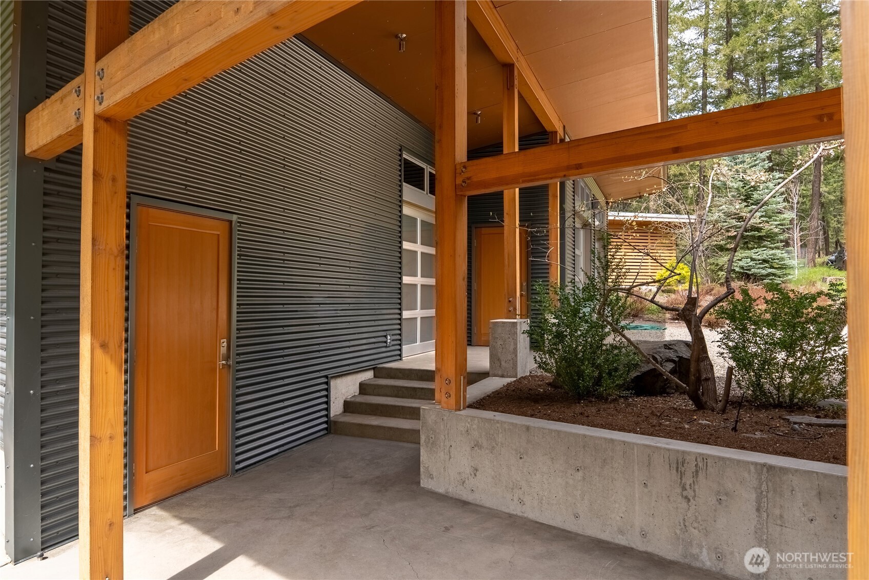 589 Lost River Road , Mazama, WA 98833