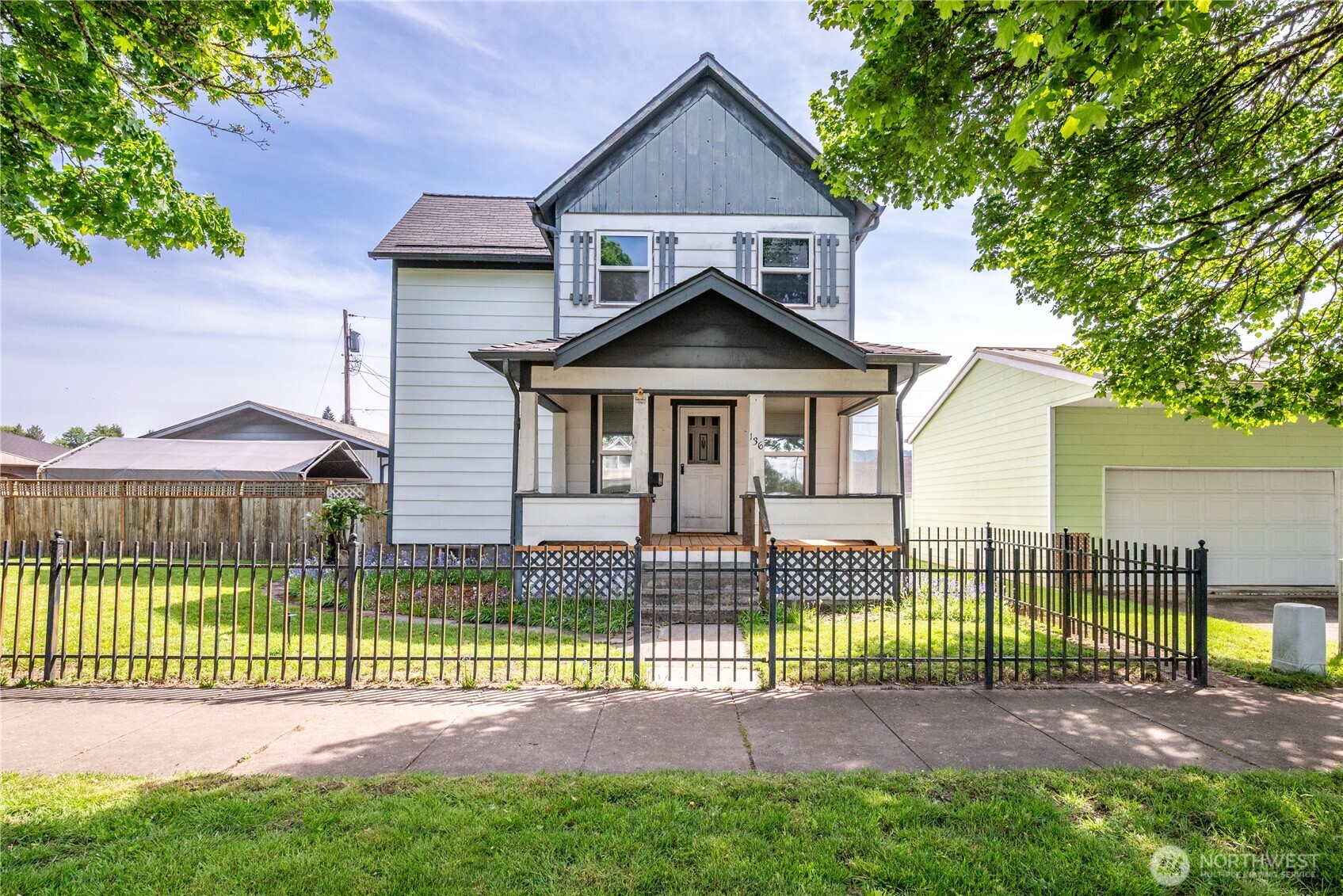 136 SW 3rd Avenue , Castle Rock, WA 98611