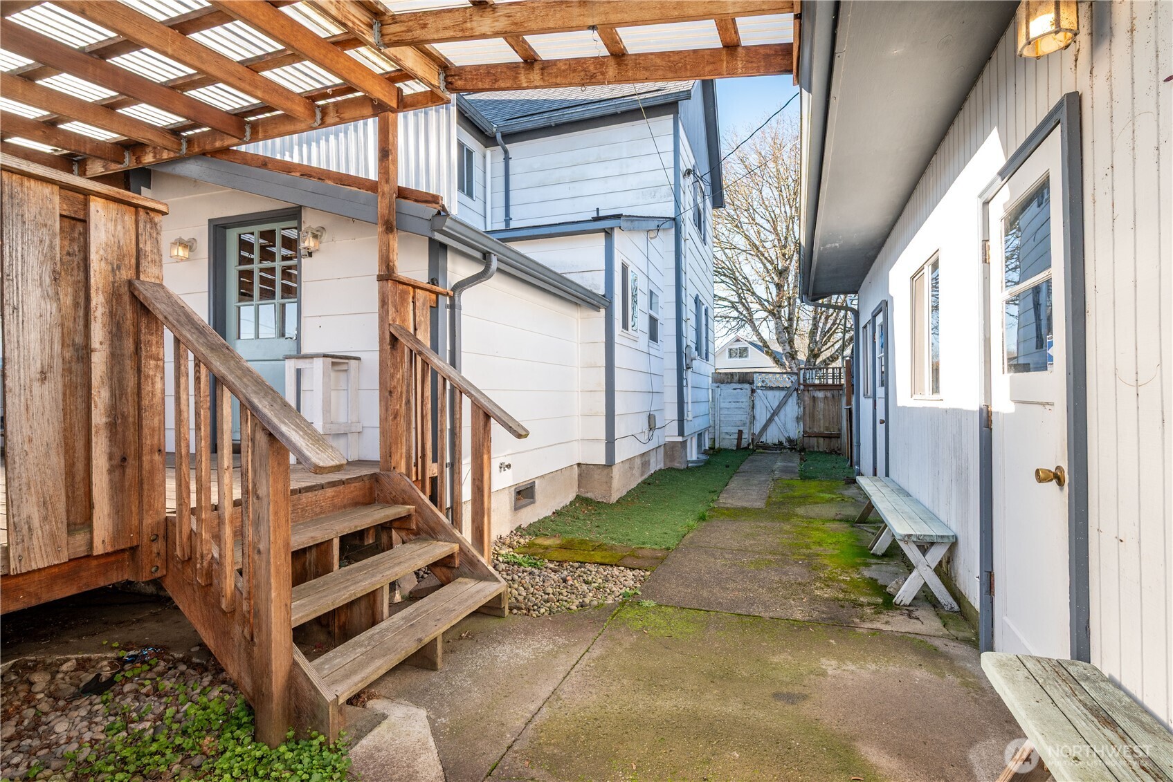 136 SW 3rd Avenue , Castle Rock, WA 98611