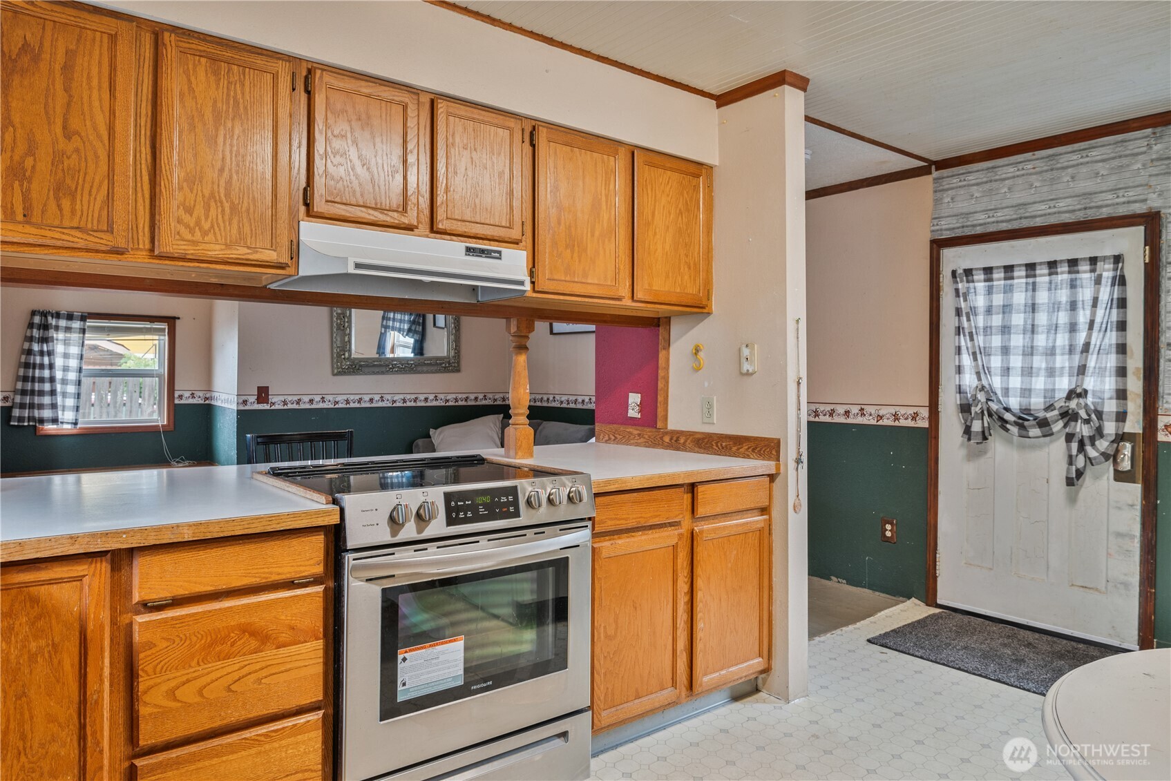 136 SW 3rd Avenue , Castle Rock, WA 98611