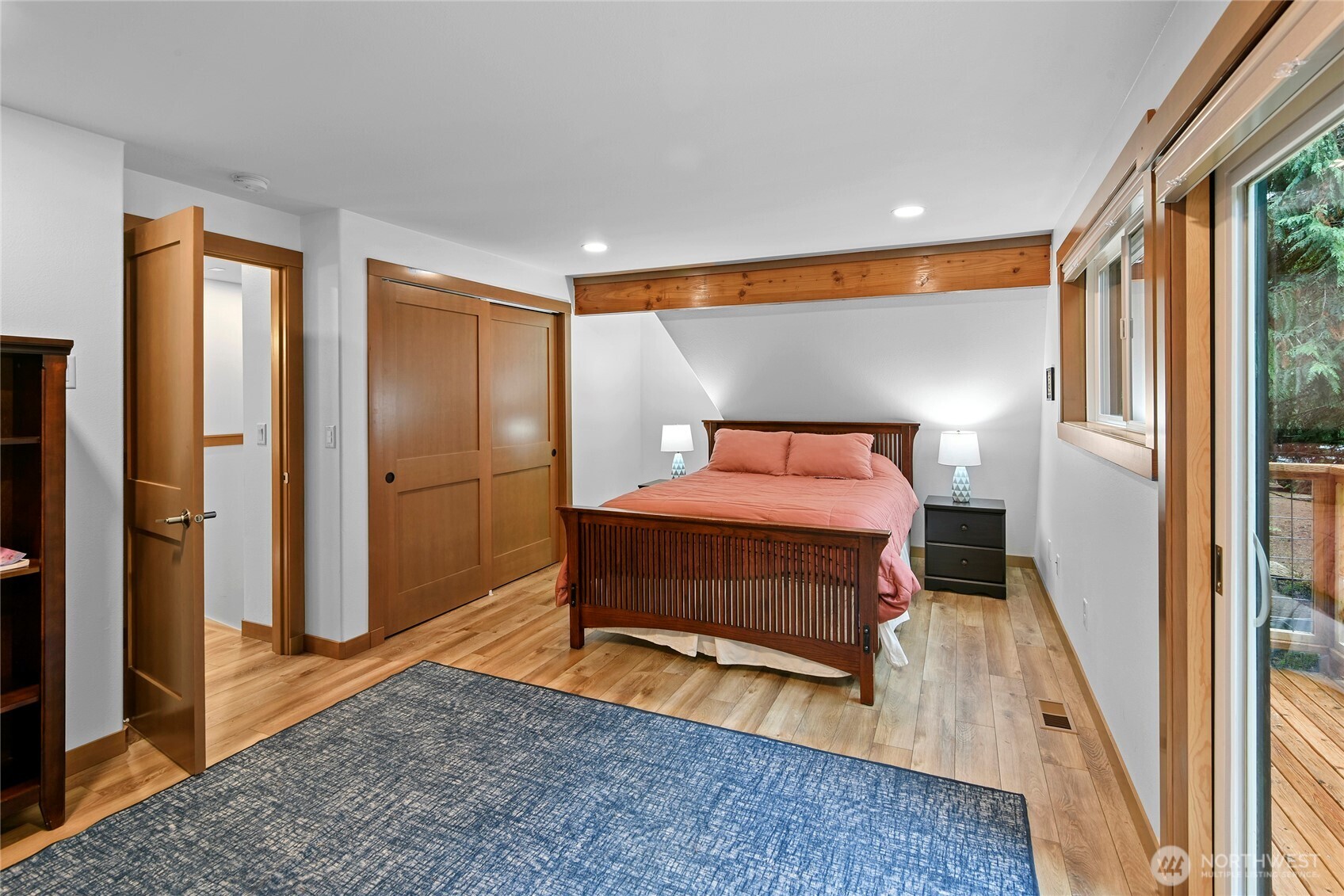16319 Alpine Drive E, Enumclaw, WA 98022